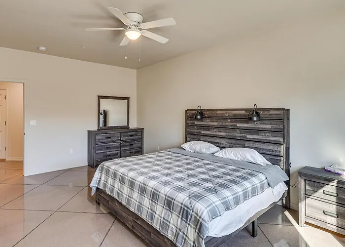 Hike & Explore: 3 Mi To Havasu & Dtwn! Apartment
