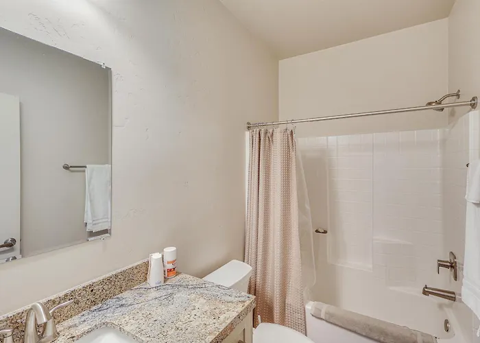 Apartment Hike & Explore: 3 Mi To Havasu & Dtwn!